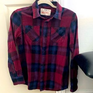 Youth boys flannel shirt. Burgundy and dark blue. From Urban Pipeline. Medium